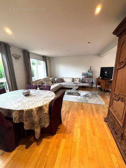 Maison à BRY-SUR-MARNE