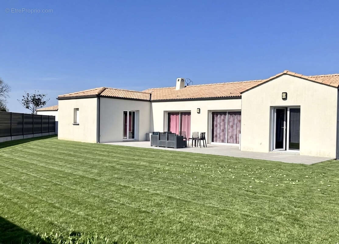 Maison à TALMONT-SAINT-HILAIRE