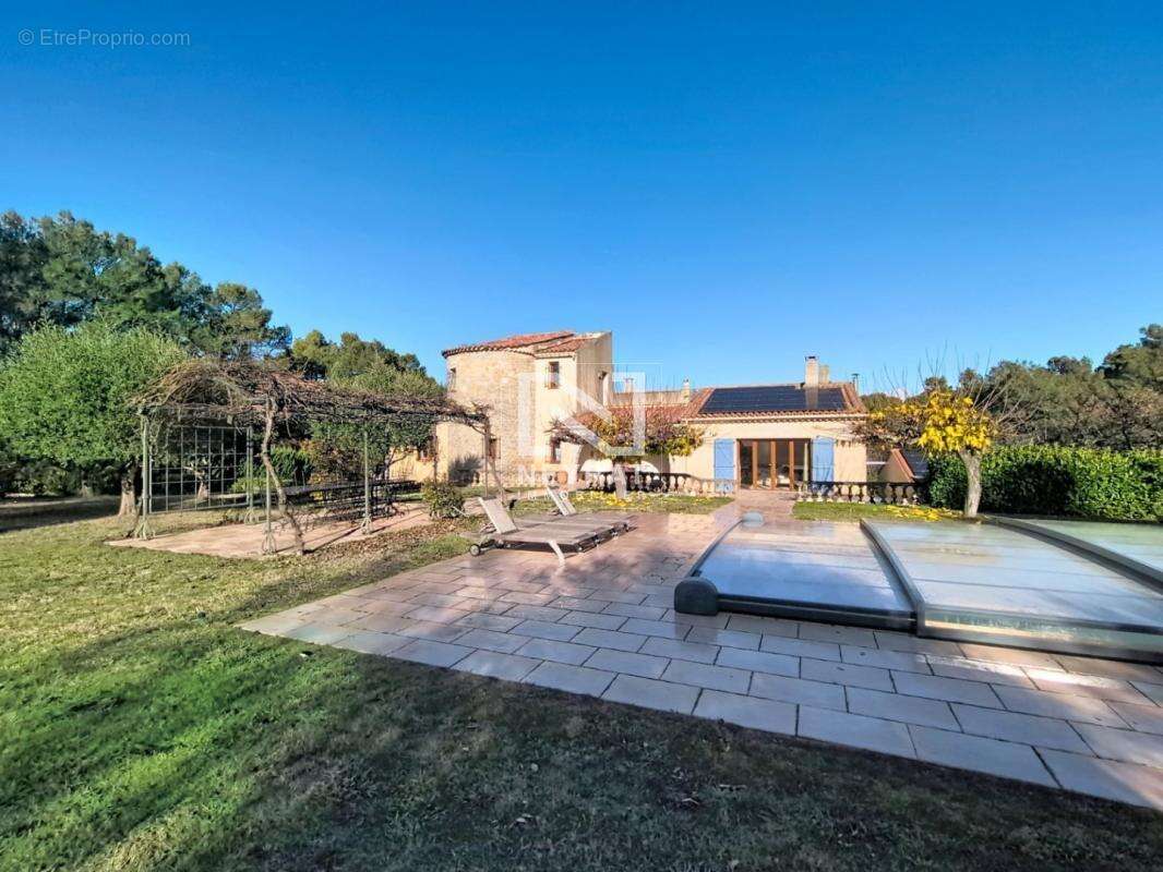 A tourrettes - propriete - proche golf de terre blanches - piscine - tennis - appartement independant - photo 4