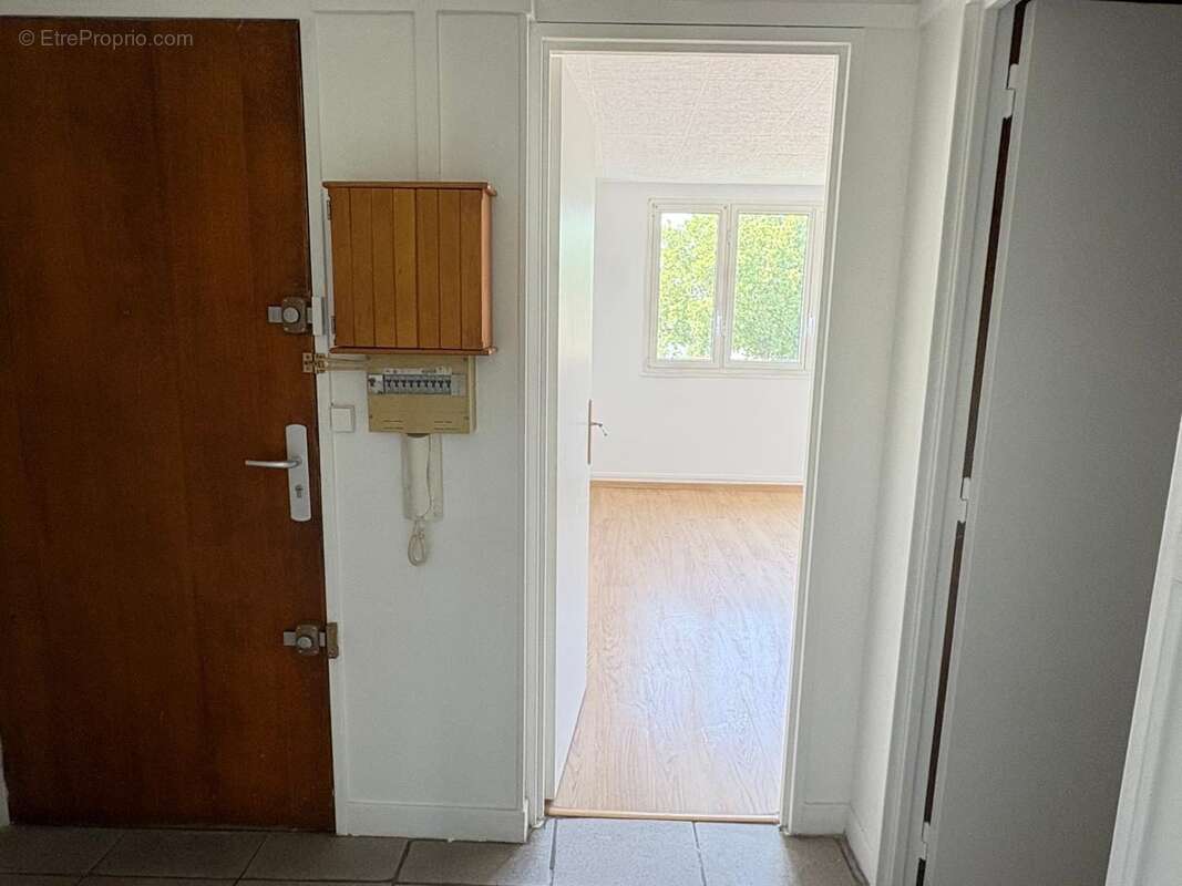 Appartement à LA COURNEUVE