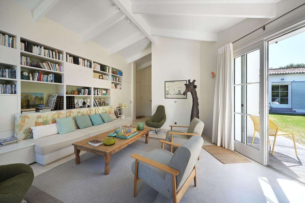 Maison à LES PORTES-EN-RE