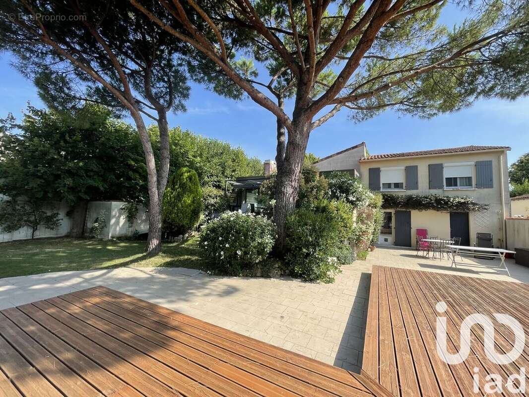 Maison 197 m² à Aytre  - photo 8