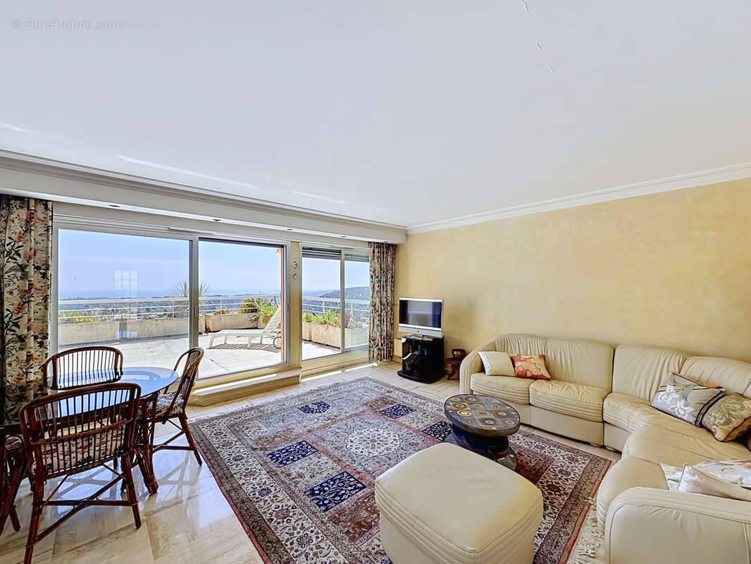 Appartement à VENCE