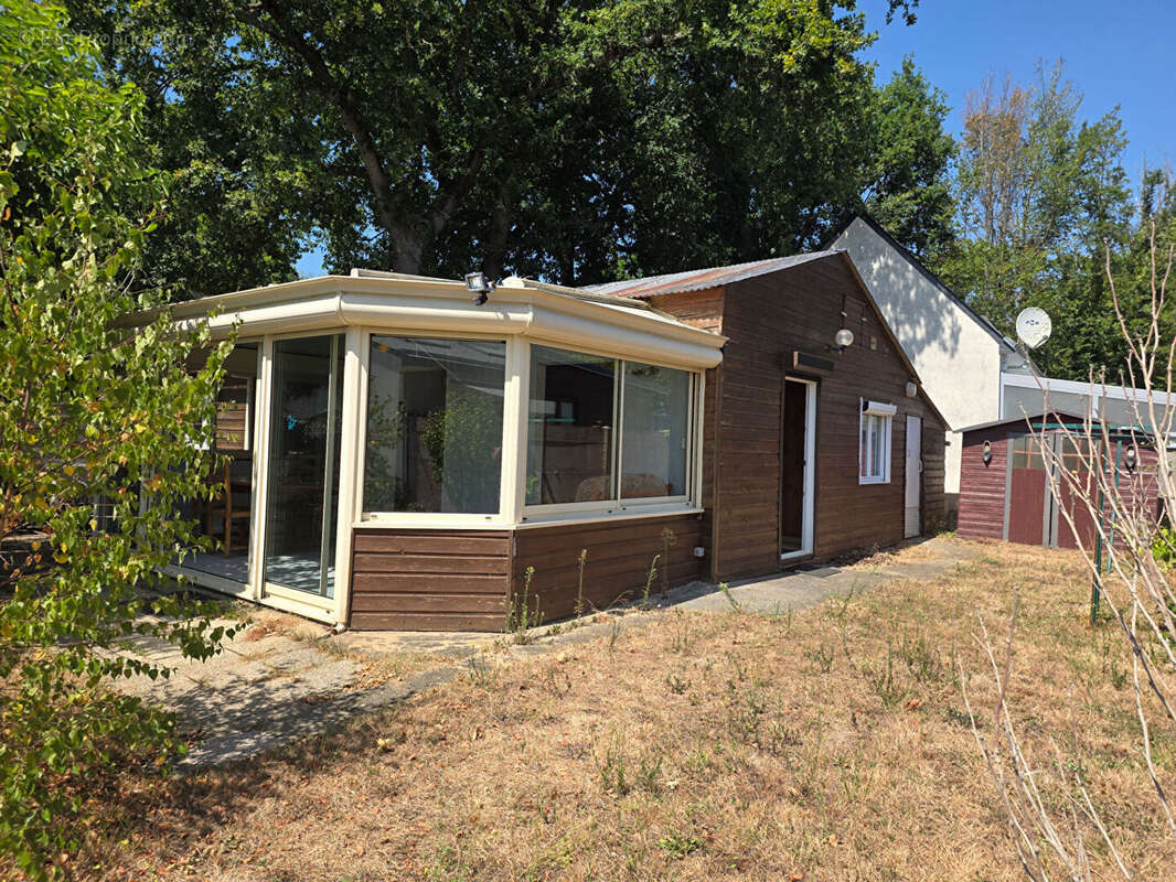 Pied à terre à vendre à 400 mètres de la plage et de l'évcole de voile 56760 PENESTIN commune littorale en MORBIHAN SUD - photo 3