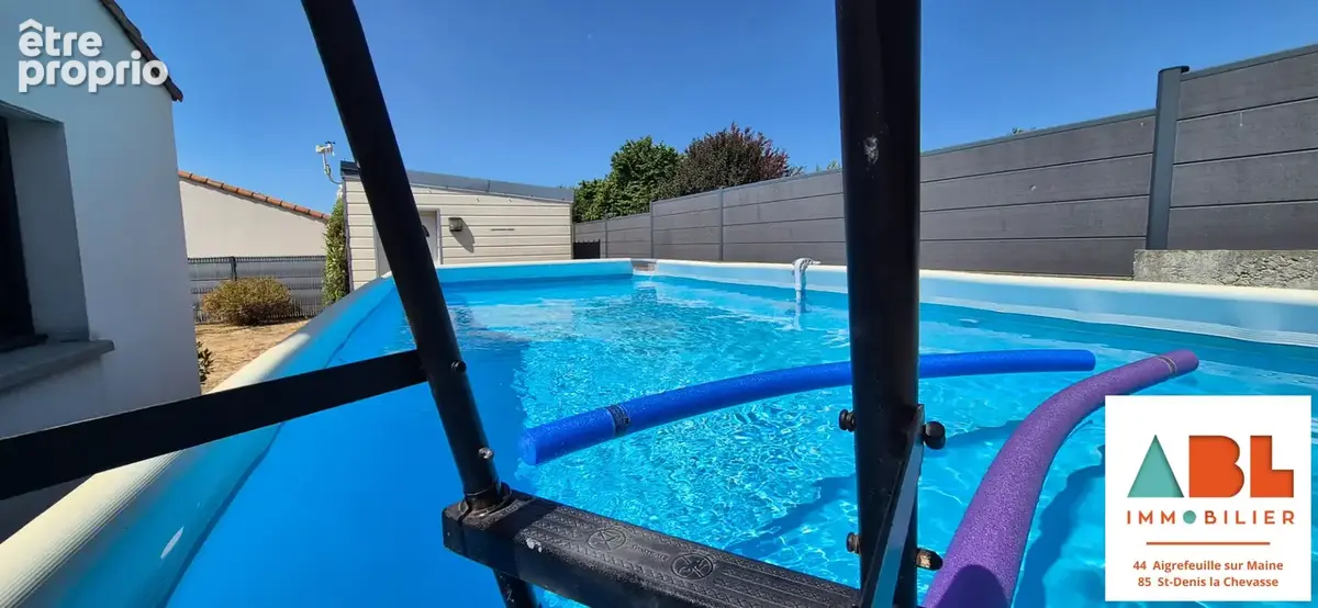 Maison familiale de plain-pied 133 m² Saint-Georges-de-Montaigu - photo 8