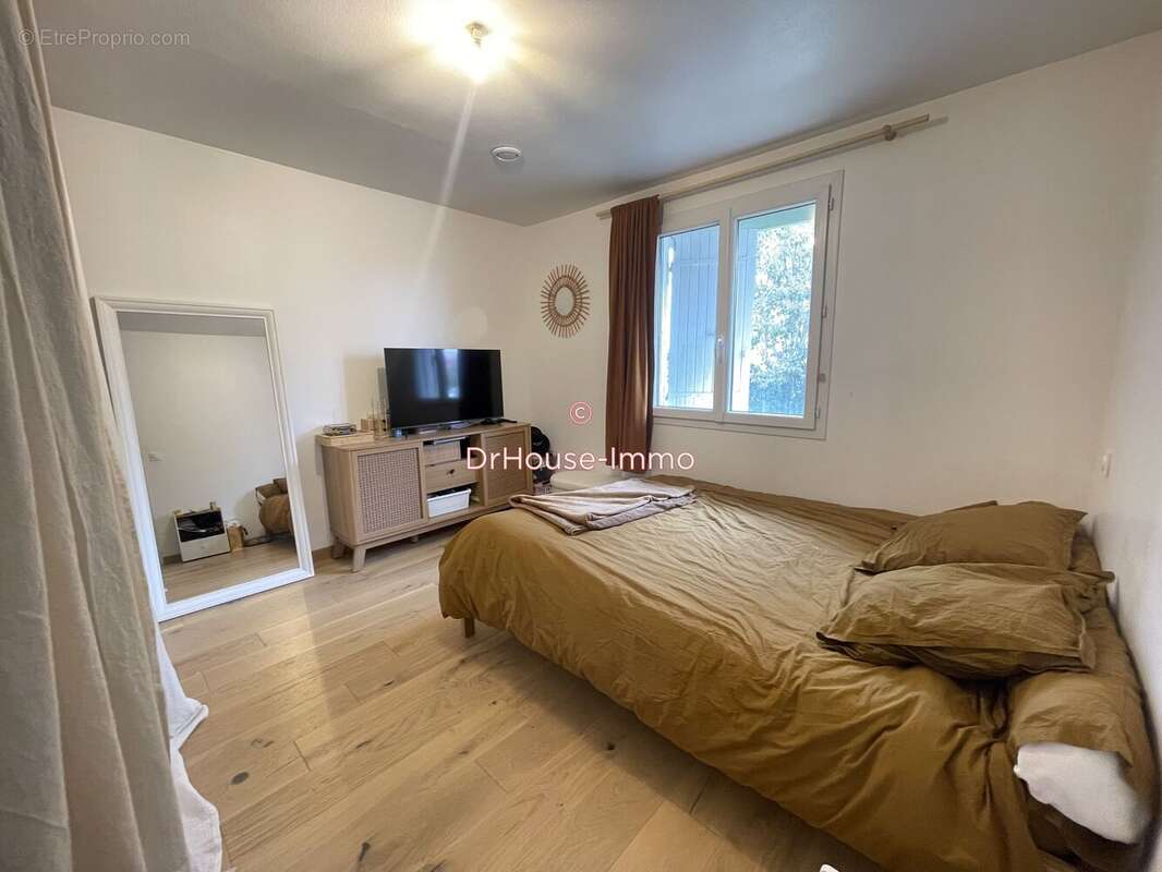 Maison à SAINT-ESTEVE