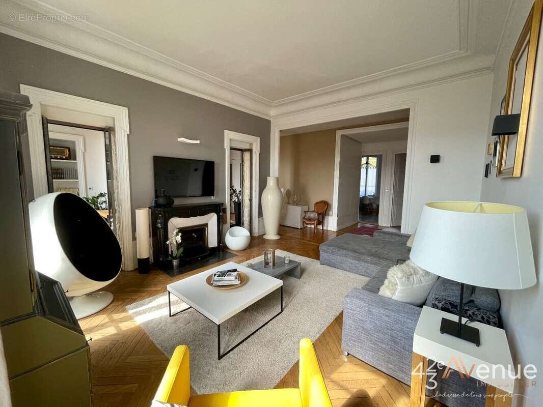 Appartement à SAINT-ETIENNE