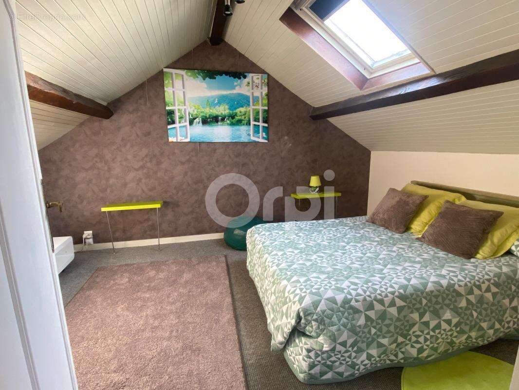 Maison à TERRASSON-LAVILLEDIEU