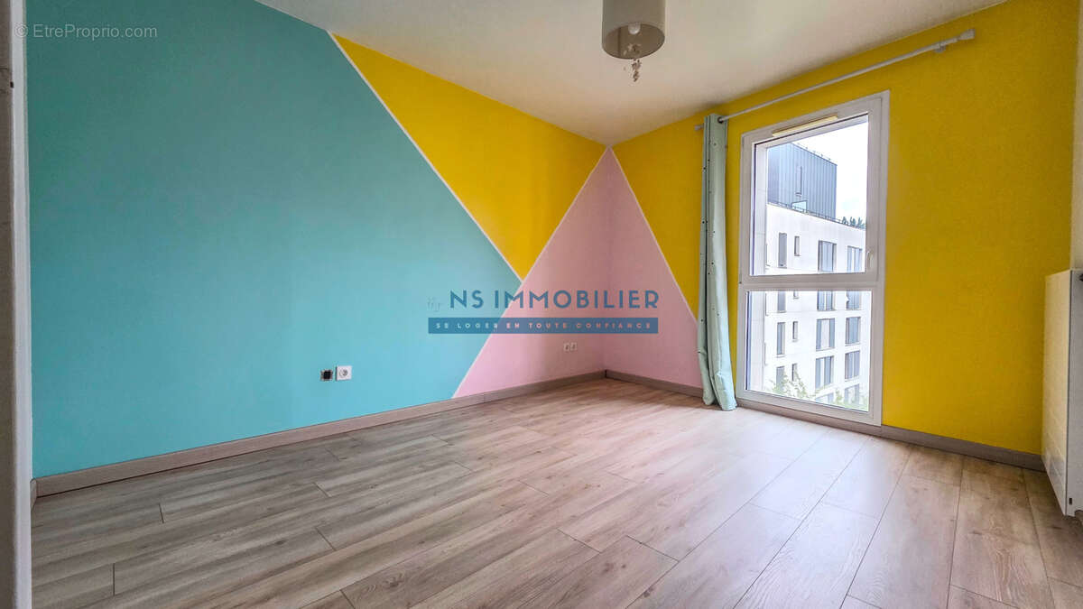 Appartement à COLOMBES