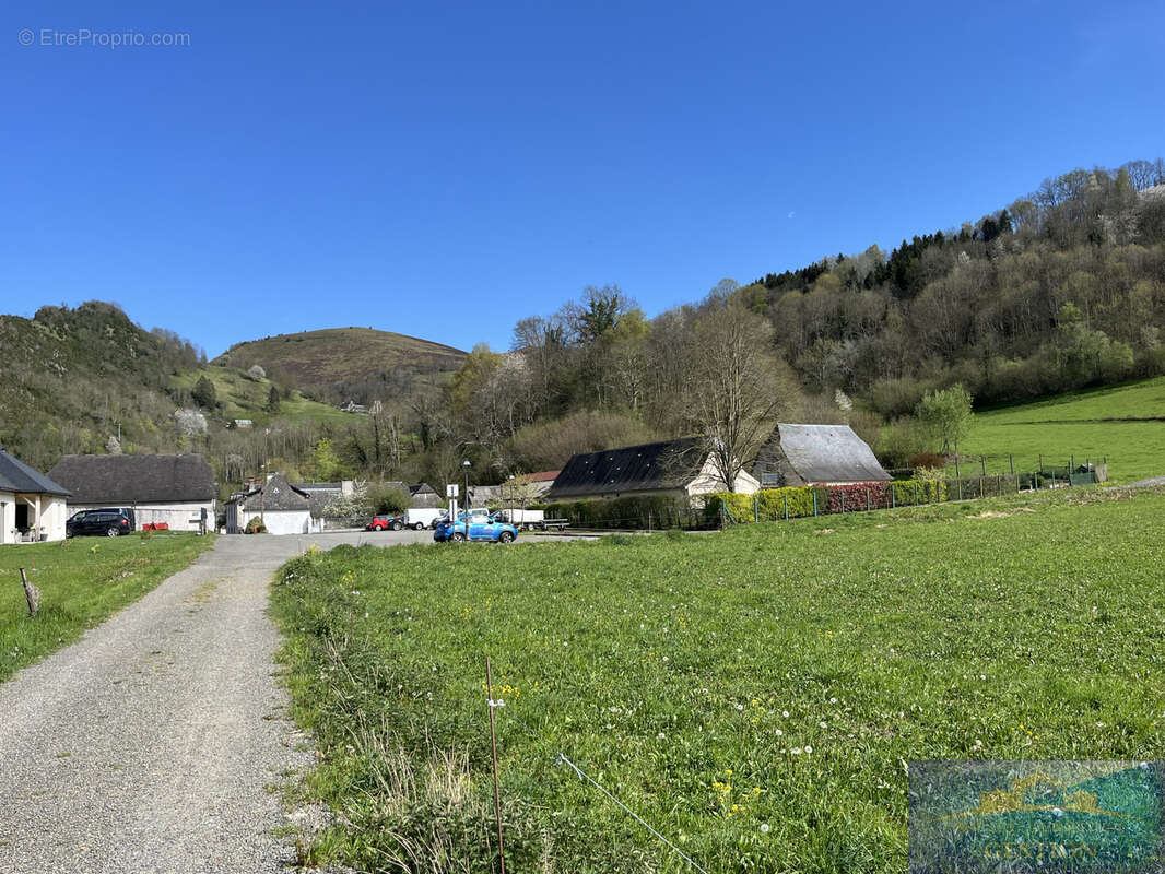 Terrain à CHEUST