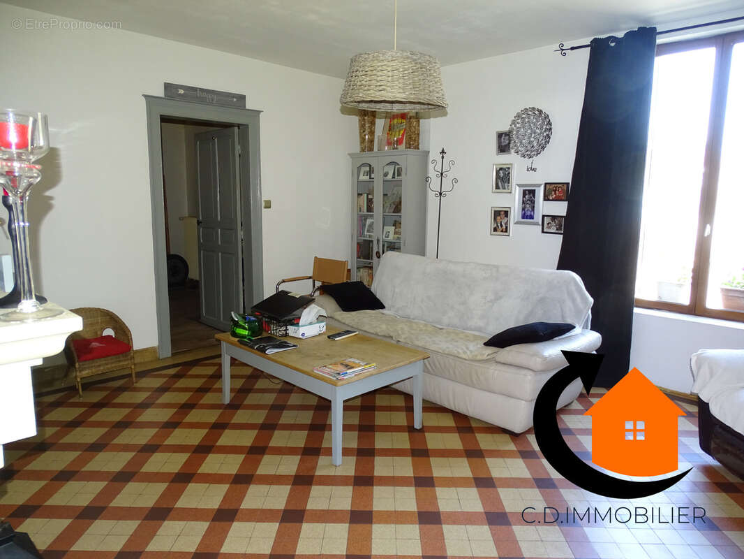 Maison à CHAMPROND-EN-GATINE