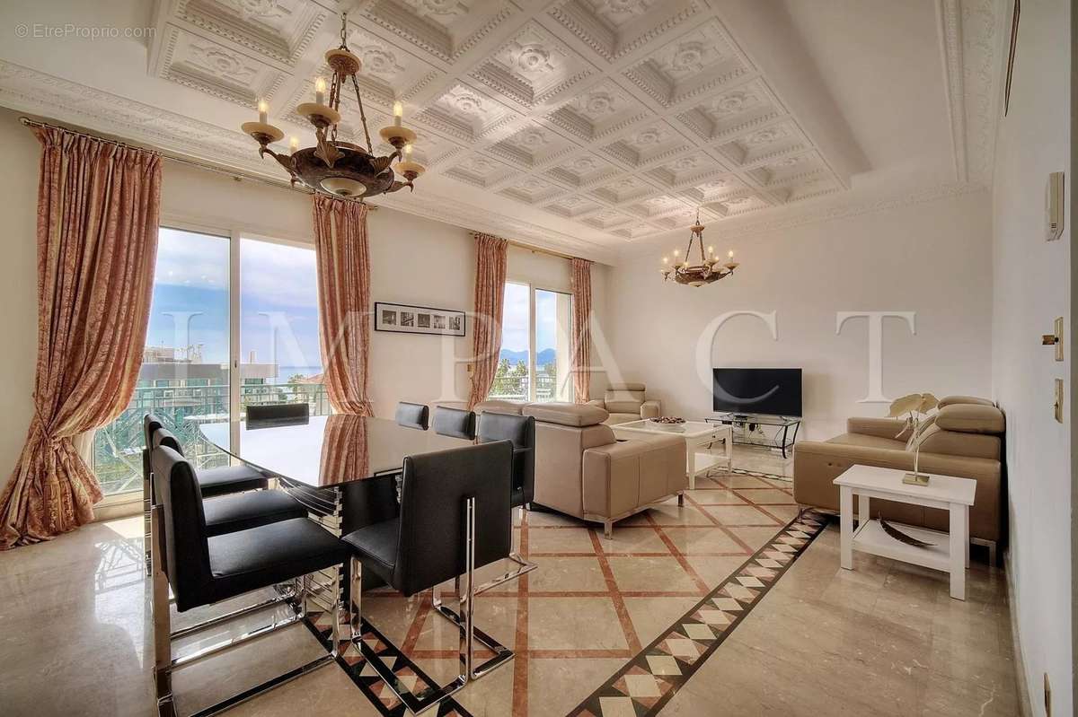 Appartement à CANNES