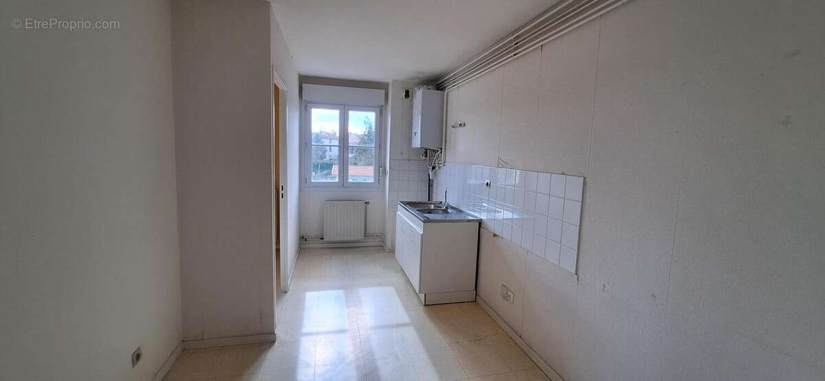 Appartement à CHAZELLES-SUR-LYON