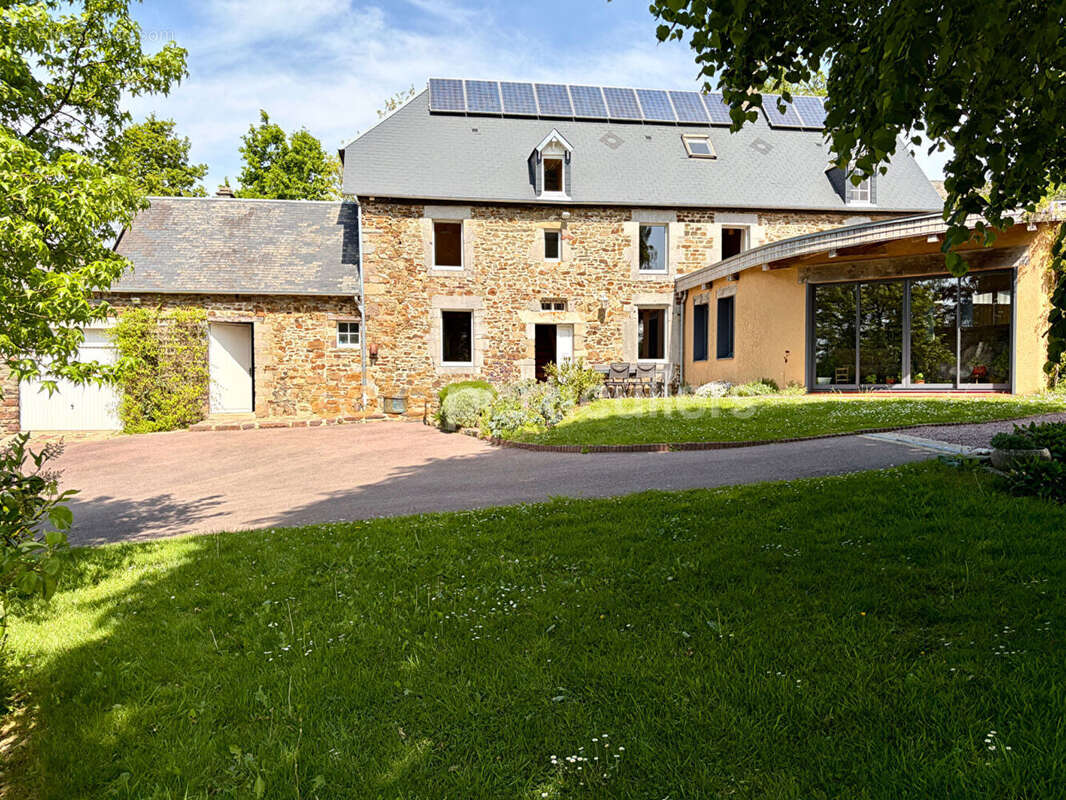 Maison à COUTANCES