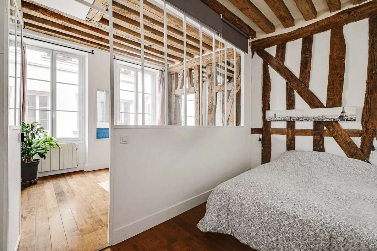 Appartement à PARIS-2E