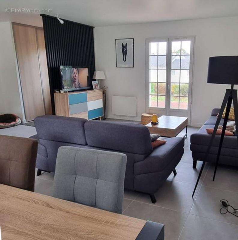 Maison à NEUILLE-PONT-PIERRE