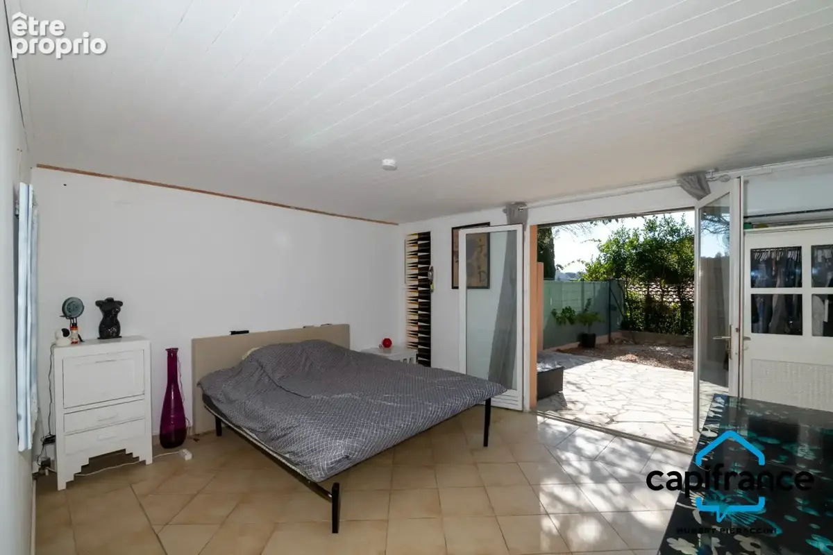 Bormes les mimosas 83 Maison constituée par deux appartements , le lot 1 et 2 constitué par un appartement et 387 m2 - photo 12