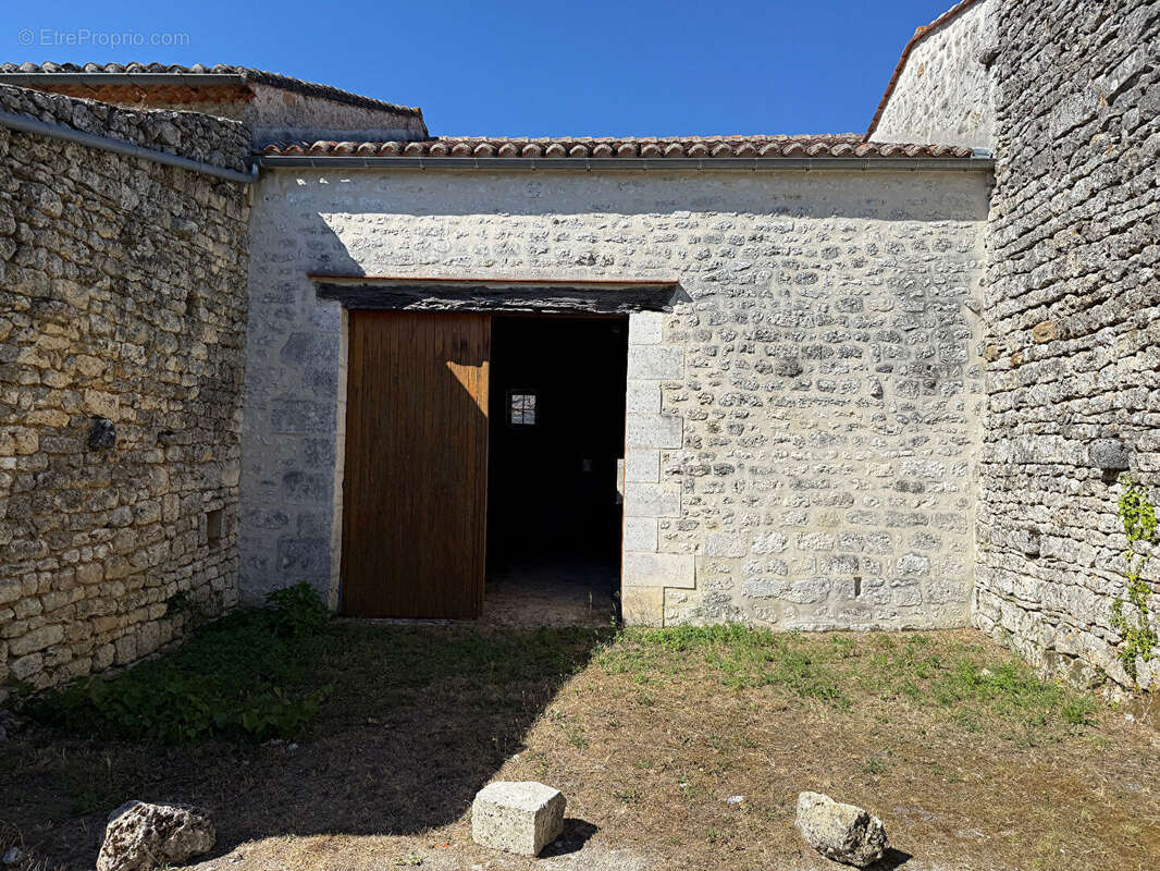 Autre à SOYAUX