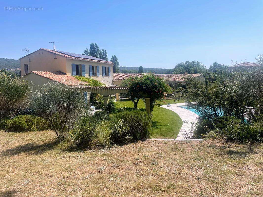 Maison 233 m² à Rognes  - photo 23
