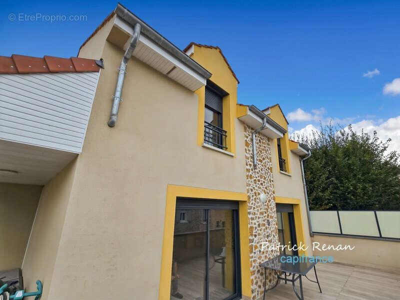 Maison à JOUARS-PONTCHARTRAIN