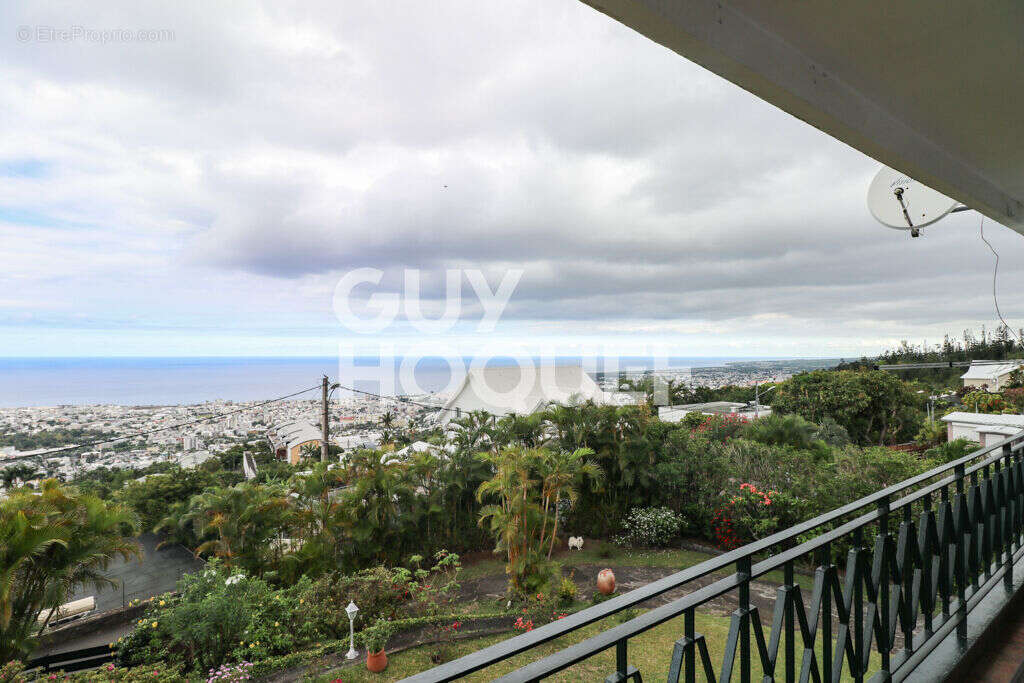 Maison à SAINT-DENIS