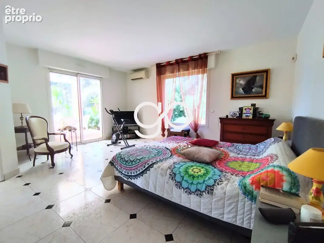Villa familiale avec piscine et dépendance t3   terrain paysagé 1 616 m2   saint-mathieu-de-tréviers - photo 6