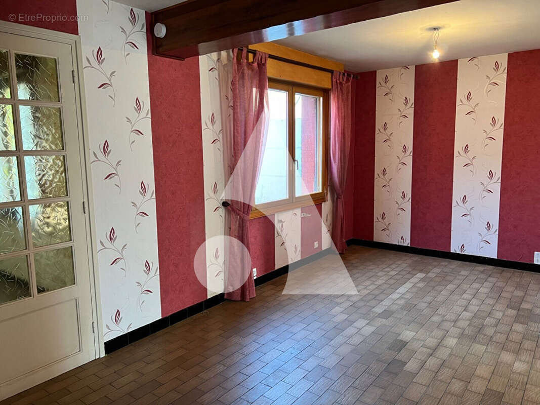 Maison à SAINT-AMAND-LES-EAUX