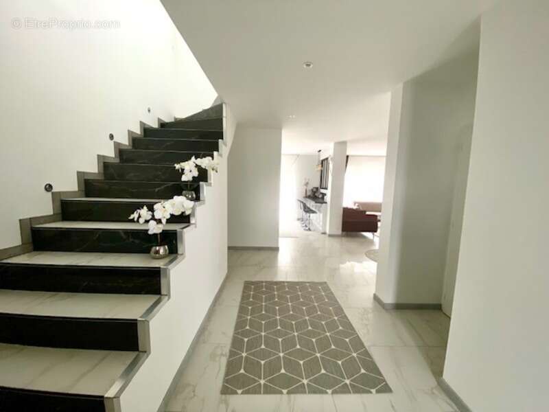 Maison à MONTERBLANC