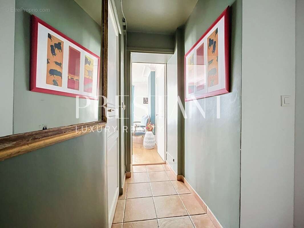 Appartement à PARIS-10E