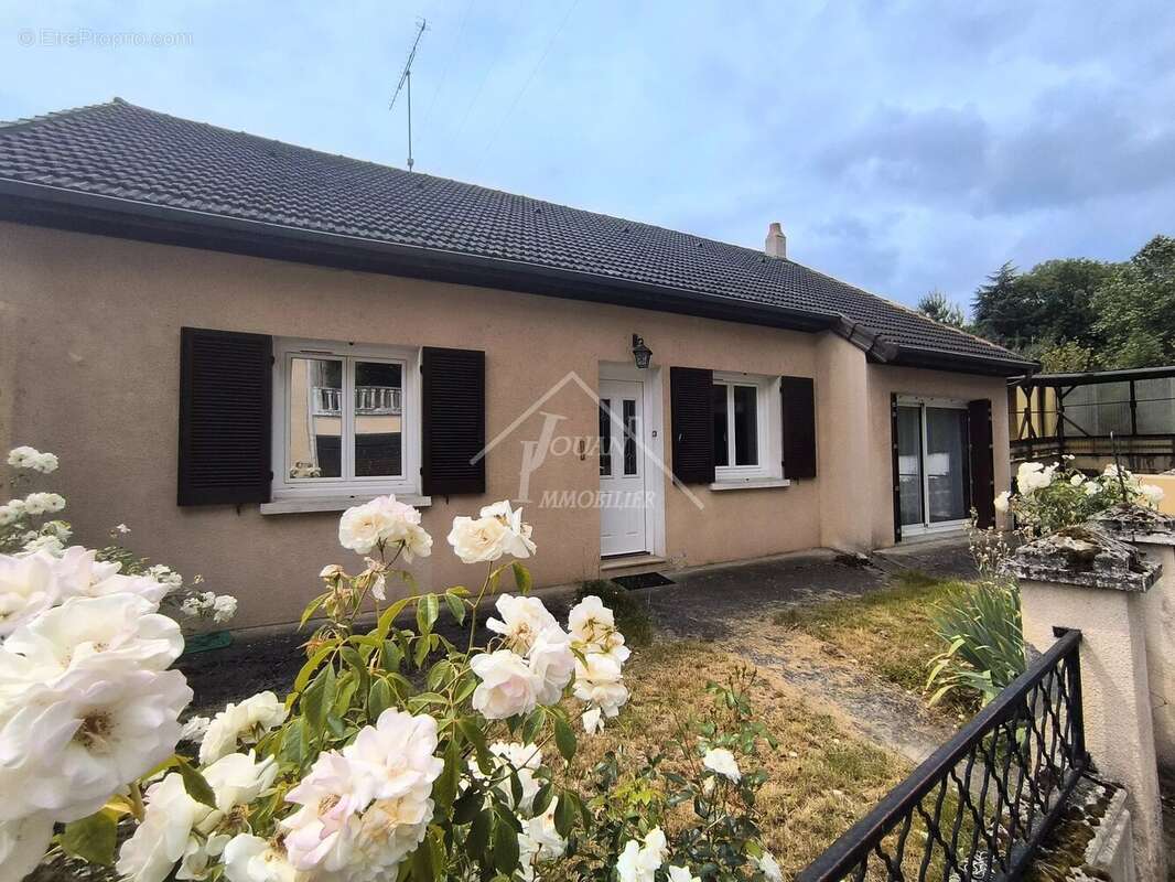 Maison à SAINT-ELOY-LES-MINES