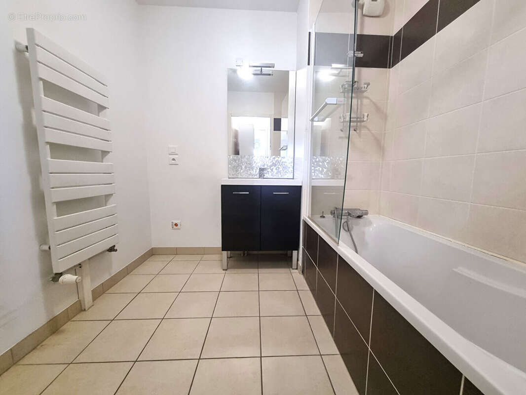 Appartement à SAINT-SEBASTIEN-SUR-LOIRE