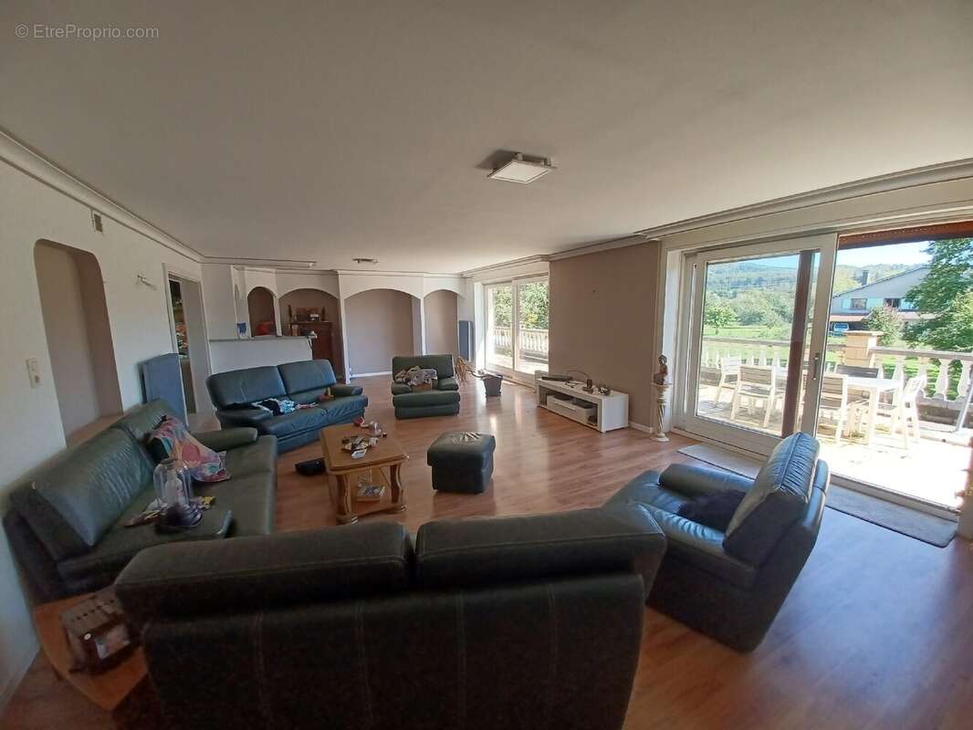 Maison à MALBOUHANS