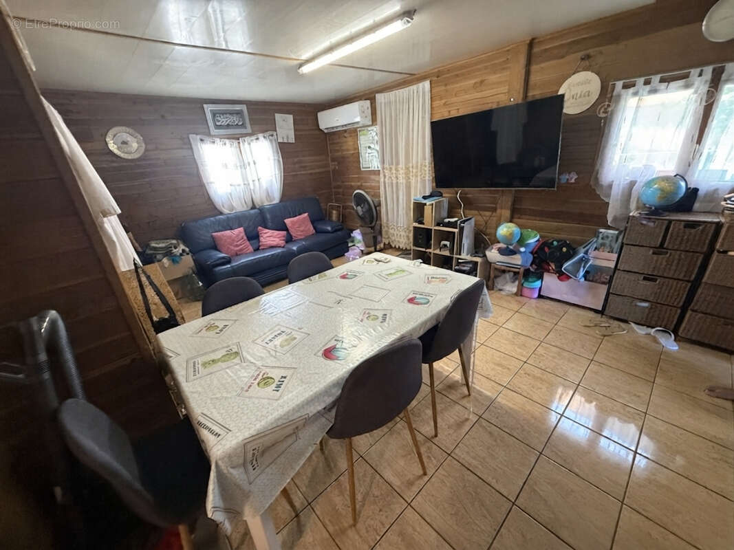 Maison de type T3 en vente à Saint-Denis secteur Bellepierre, à deux pas du CHU ! - photo 5