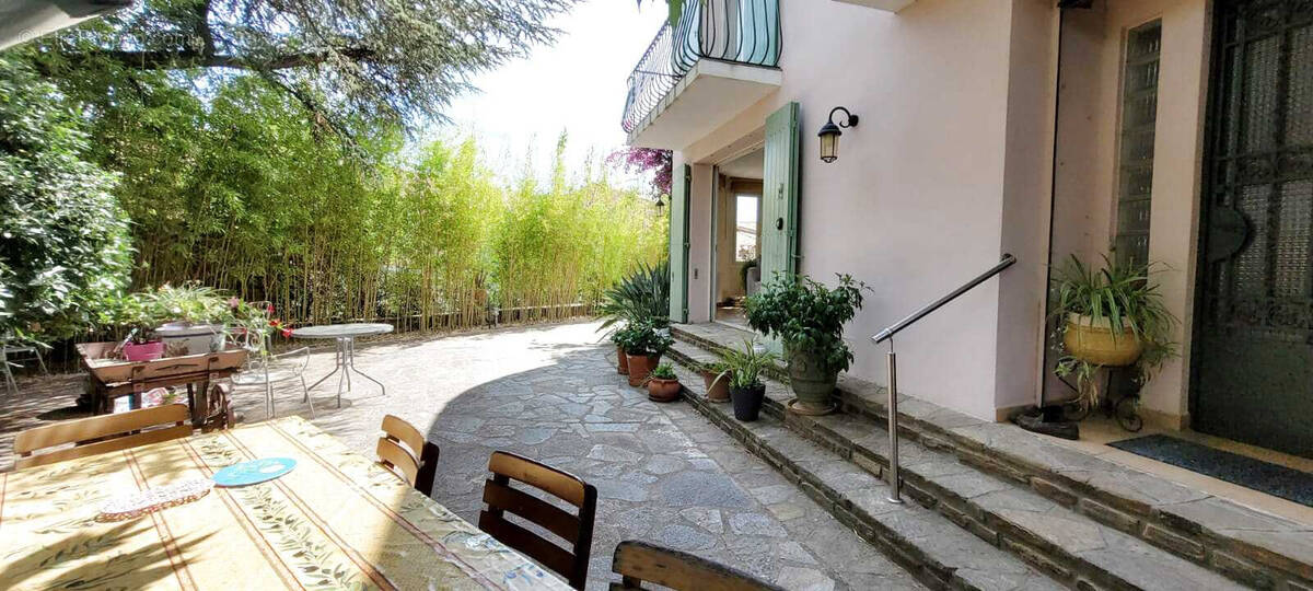 Maison à BORMES-LES-MIMOSAS