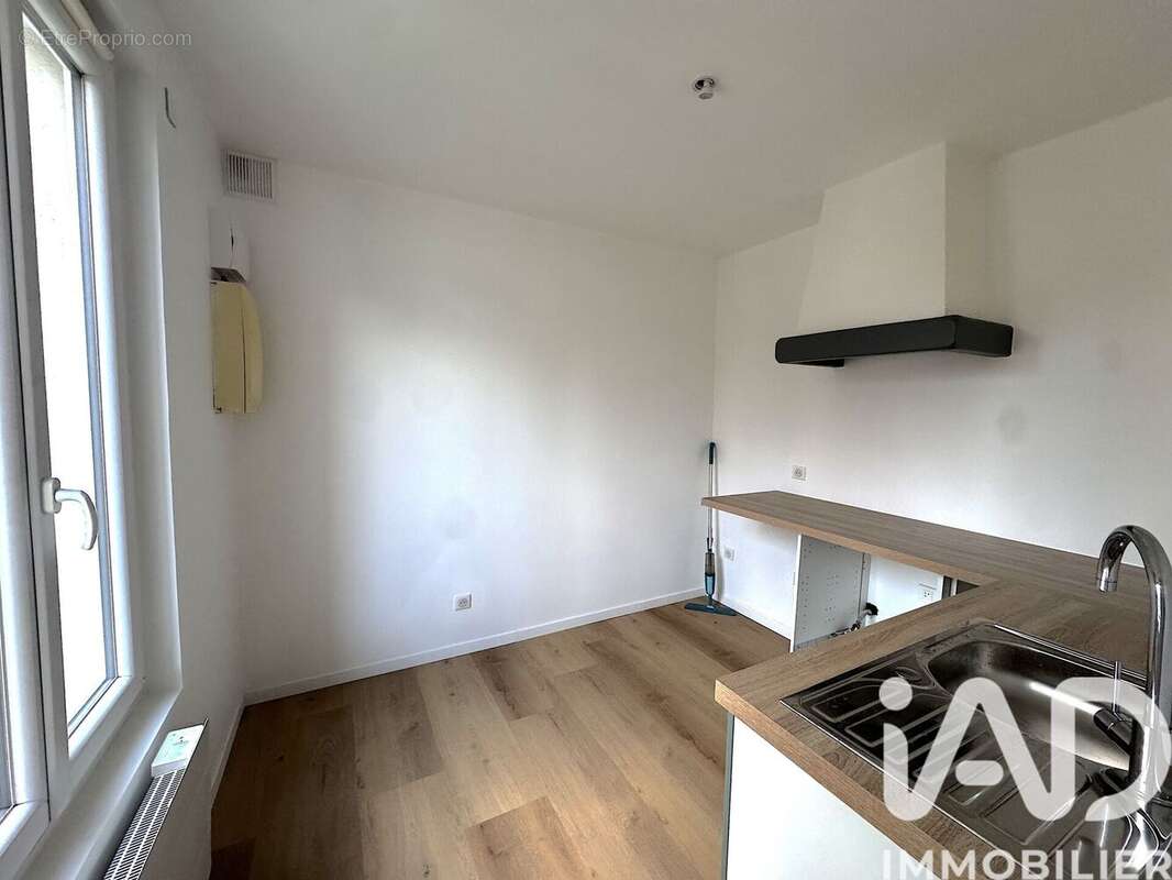 Photo 4 - Appartement à SAINTE-GENEVIEVE-DES-BOIS