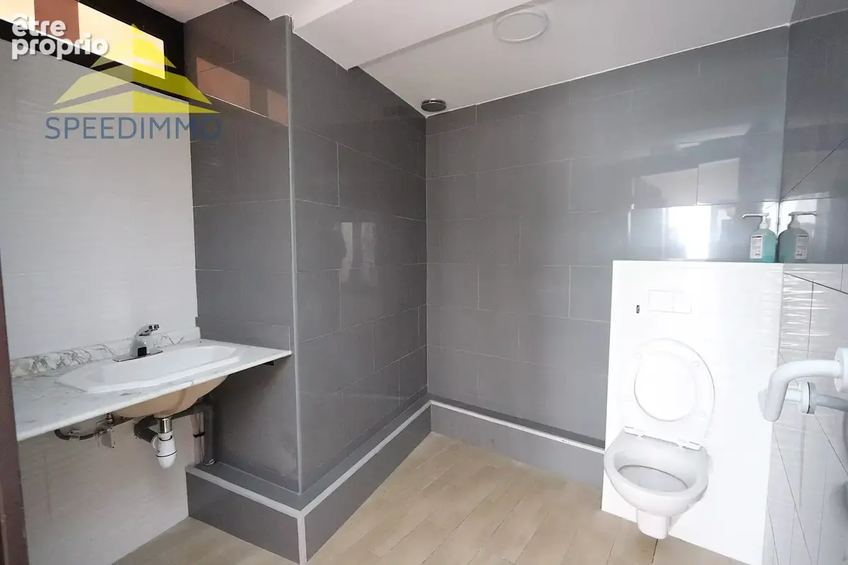 Immeuble de rapport – commerce + 3 appartements - photo 6