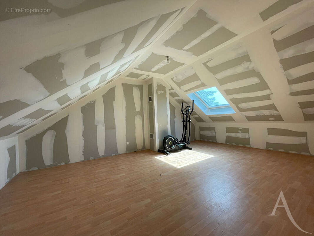 Maison 4 pièces, 3 chambres, jardin, garage, Limetz-Villez, maison de 2019 - photo 10