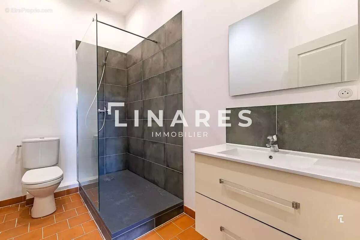 Appartement à MARSEILLE-2E