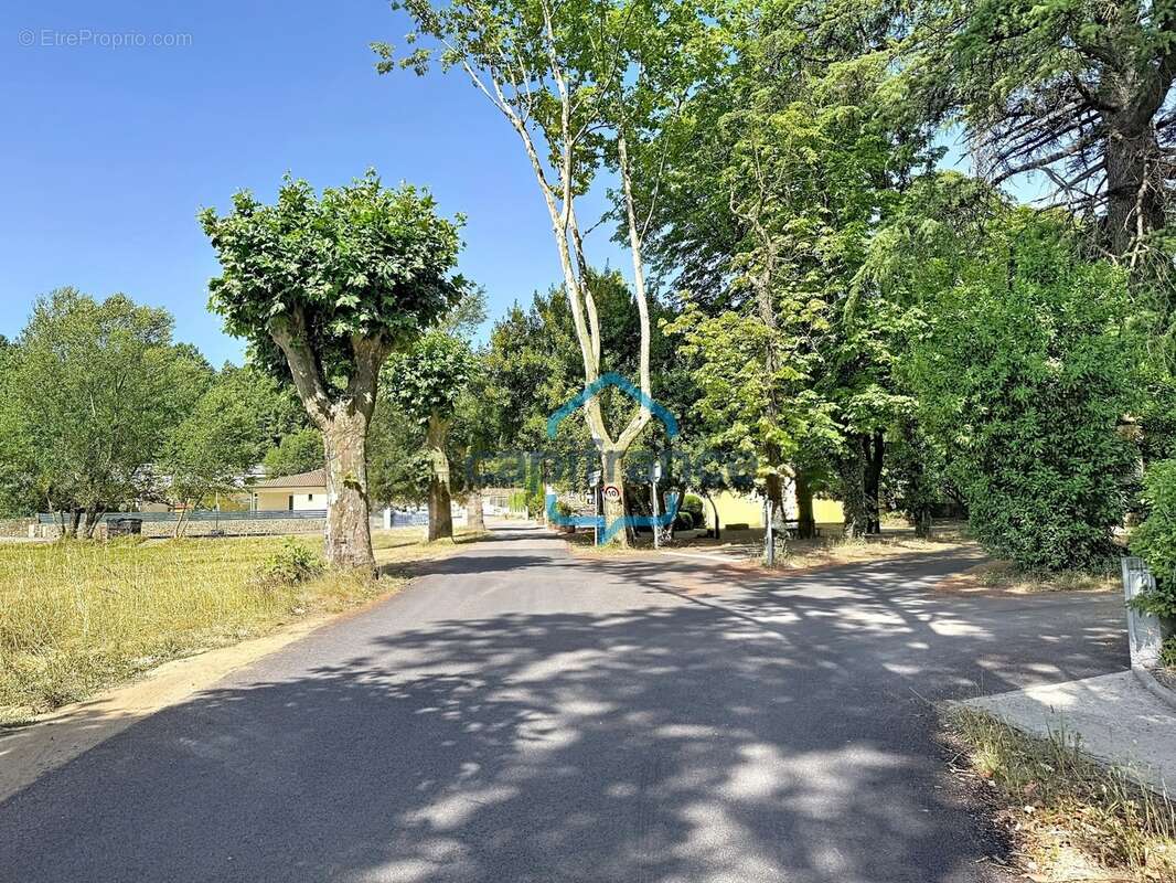A vendre  Anduze Mas en pierre 10 pièces 446 m2 dont 1 appart.132m2 + Piscine et Bassin naturel parking 20 voitures - photo 3