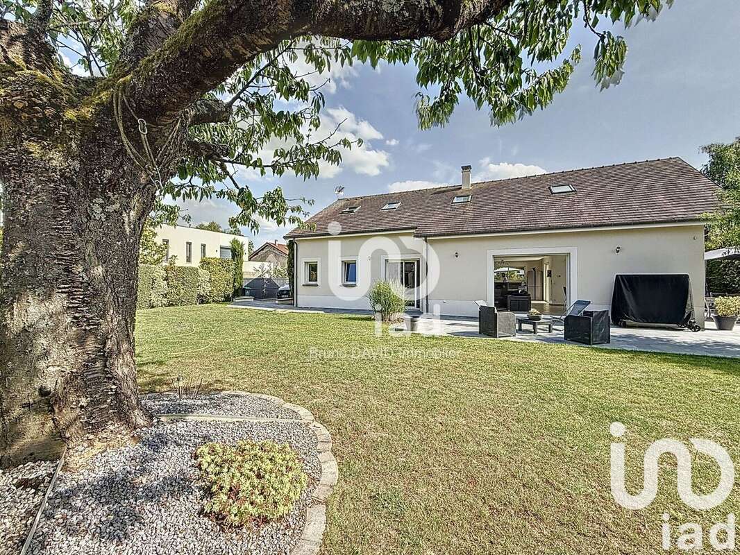 Photo 2 - Maison à BRIE-COMTE-ROBERT