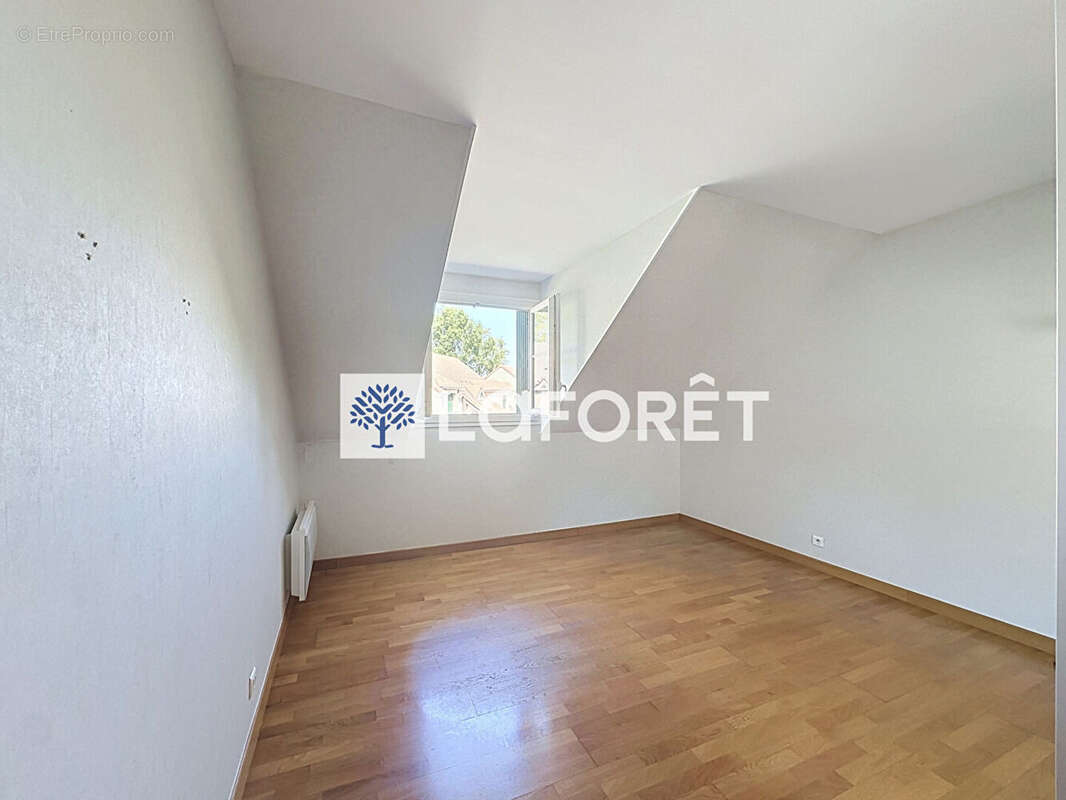 Le charme d'une grande maison familiale baignée de lumière - photo 12
