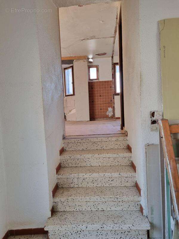 Maison à LA DIGNE-D'AMONT