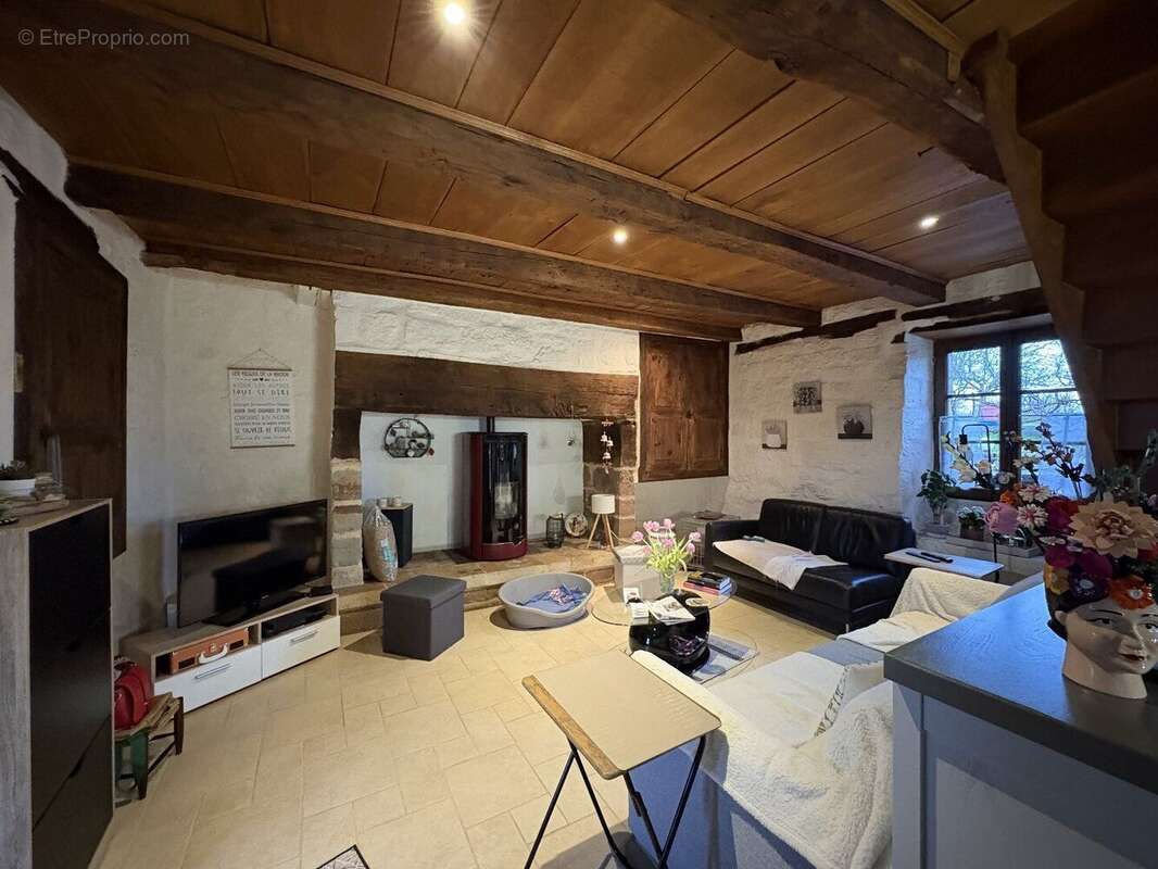 Maison à SEGONZAC