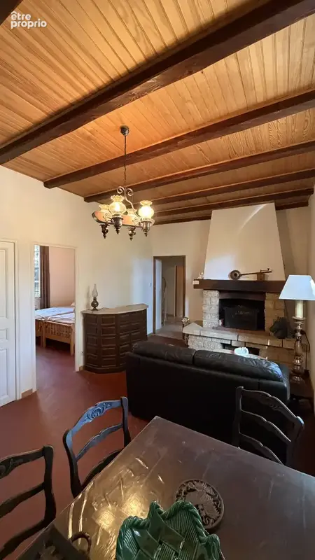 Maison des années 30 à fort potentiel d'agrandissement - Nans-les-Pins - photo 7