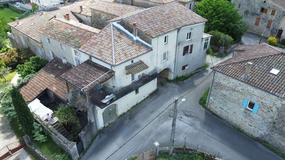 Maison à SAINT-PAUL-LE-JEUNE