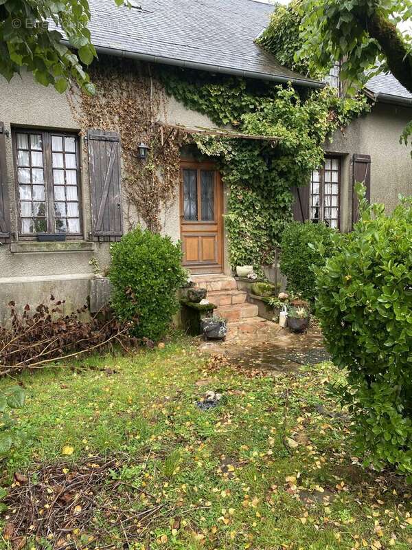 Maison à SAINT-VITTE-SUR-BRIANCE