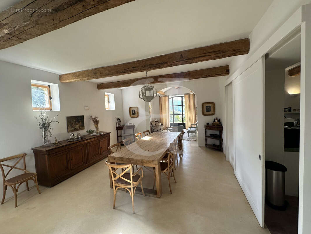 Maison à VAISON-LA-ROMAINE