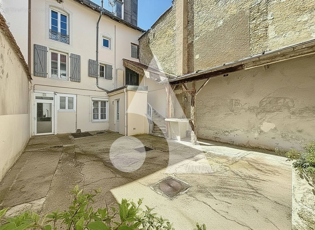 Appartement à NEUFCHATEAU