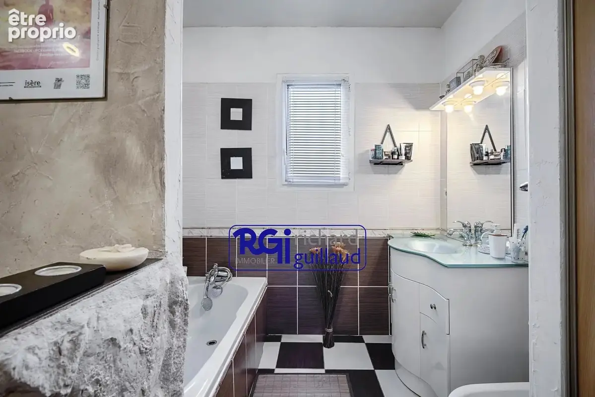 Maison plain-pied 133 m², 4 ch. Garage + Terrain clos de 1 065 m² - photo 11