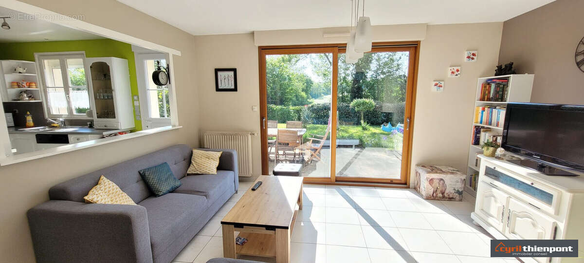 Maison à HUCHENNEVILLE